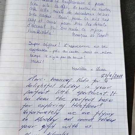 La Fleur D Avec Son Parking *